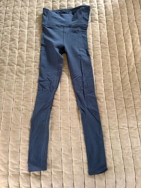 Lululemon Reveal Tight Iron Blue - Size 4